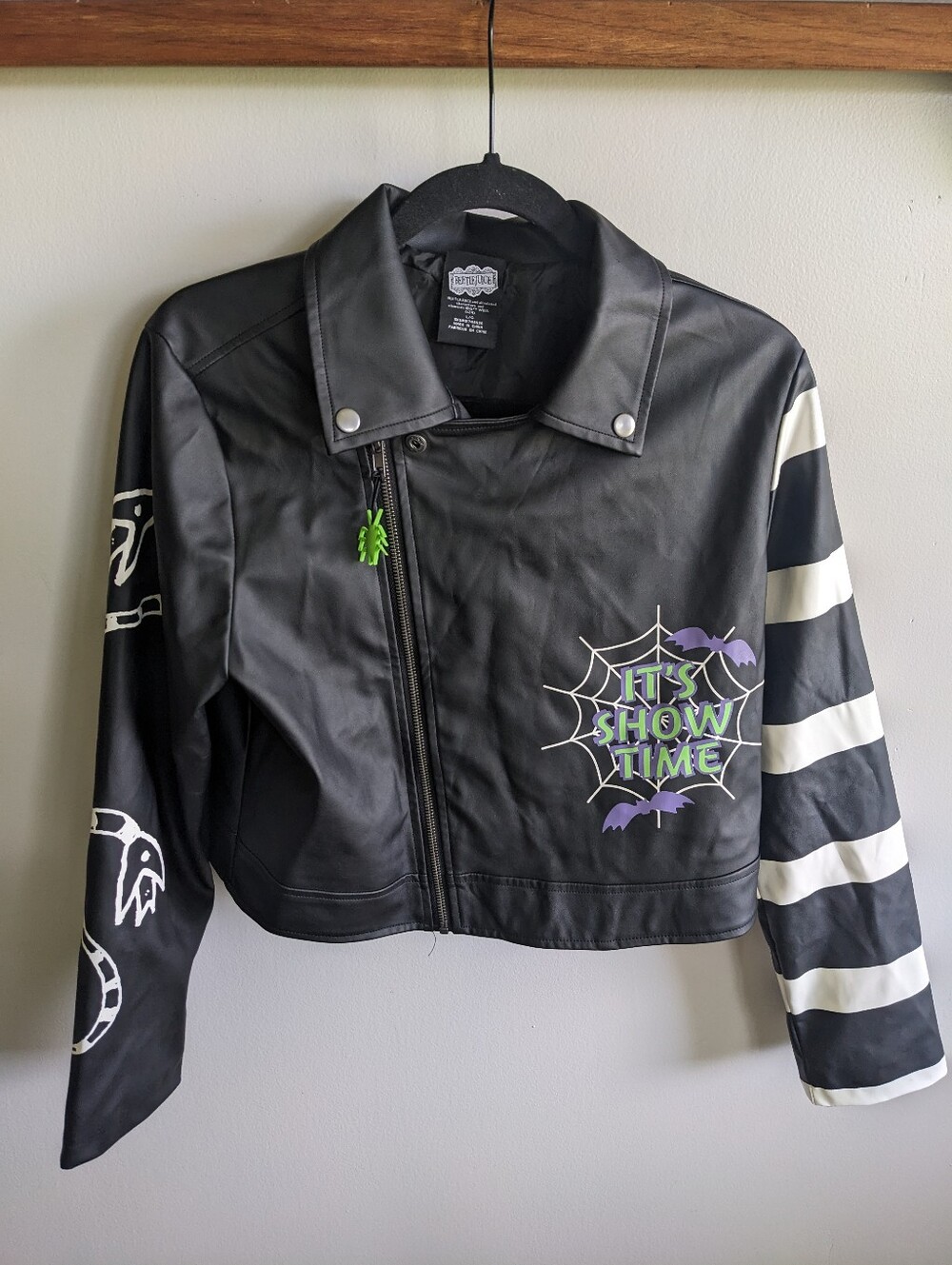 Beetlejuice Women's Jacket Size L Black White Spirit Halloween